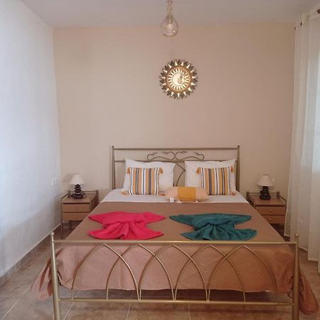 Elena Beach Apartment Mesongi Exterior photo