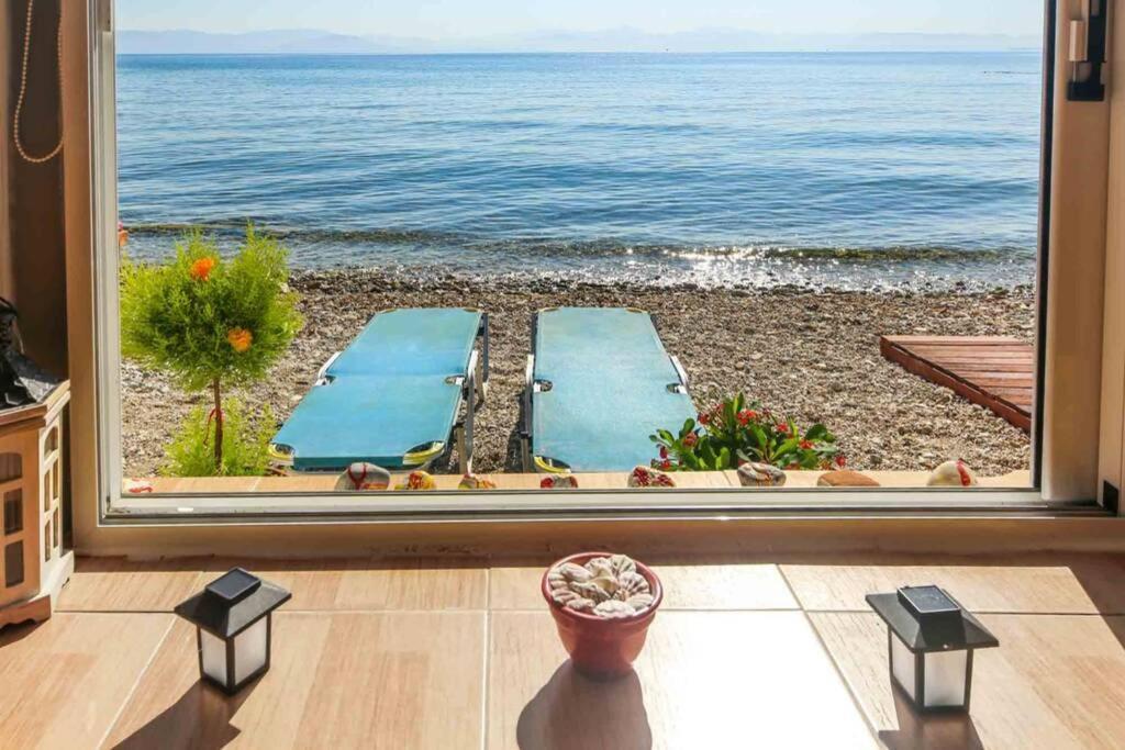 Elena Beach Apartment Mesongi Exterior photo