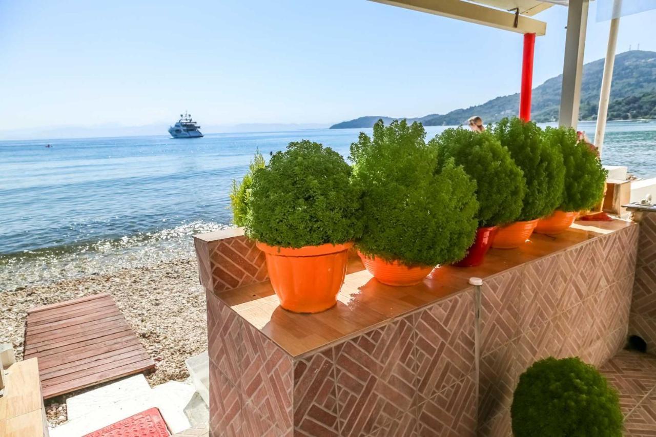 Elena Beach Apartment Mesongi Exterior photo